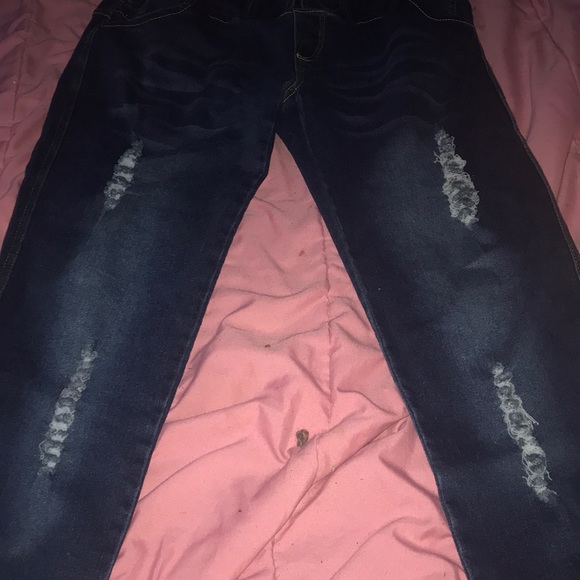 blue jeans 2 l/xl but are smaller then expected - Picture 4 of 5
